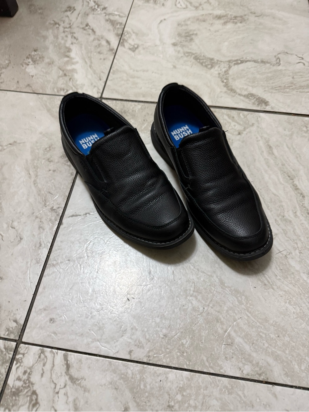 Nunn Bush Men's Black Slip-On Leather Dress Shoes size 10.5 w